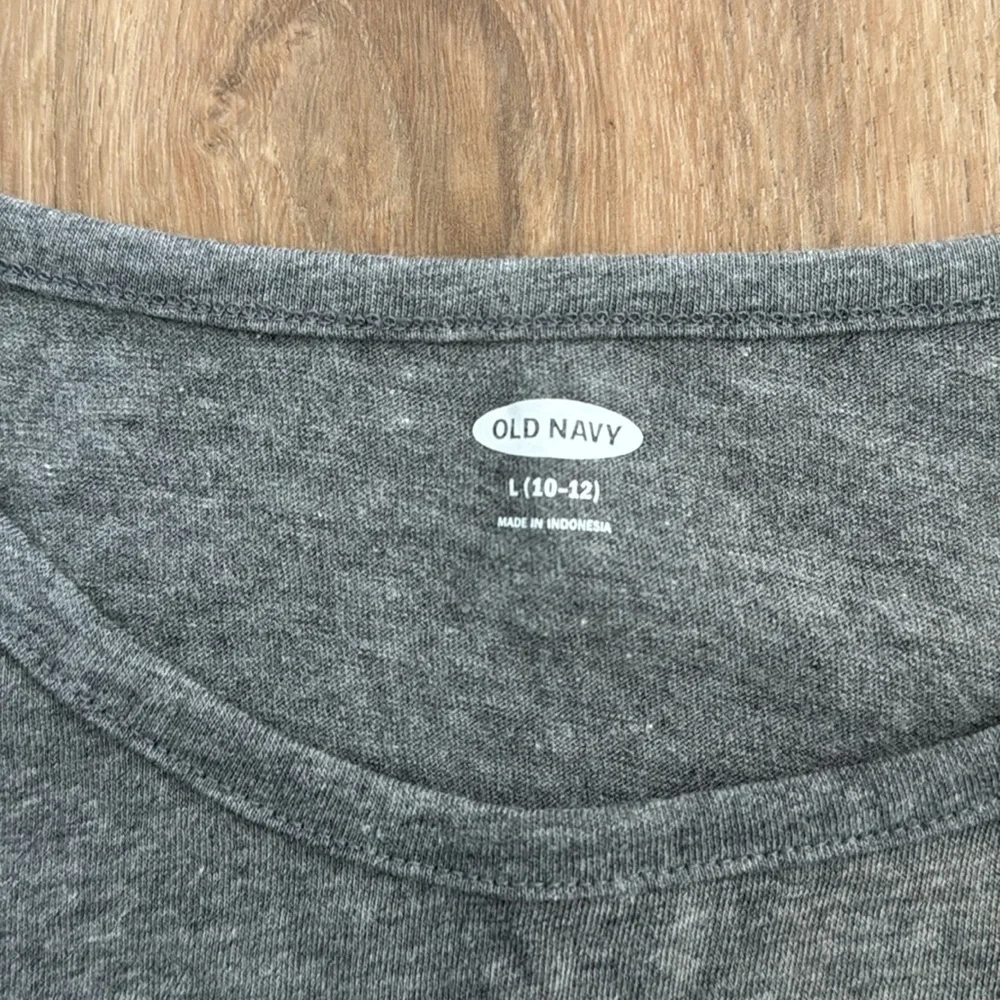 Old Navy Kids Gray Long Sleeve Tie Front Shirt Cat Present Sequin‎ Graphic Large